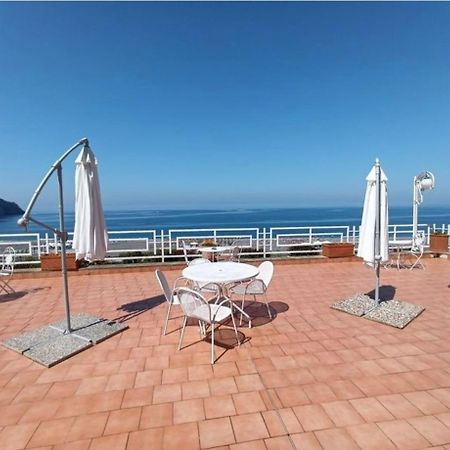 Appartamento Nel Fabbricato Denominato Il Castello Praia a Mare Ngoại thất bức ảnh