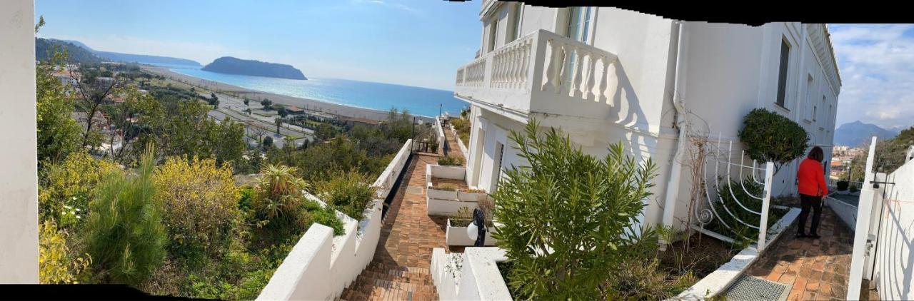 Appartamento Nel Fabbricato Denominato Il Castello Praia a Mare Ngoại thất bức ảnh